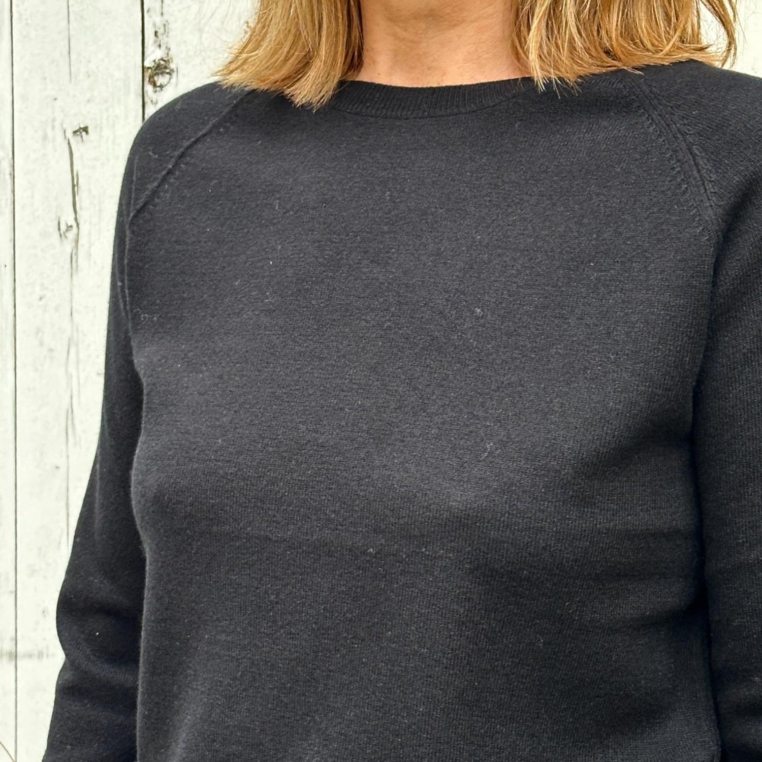 Raglan Crew Neck - Velvet Black