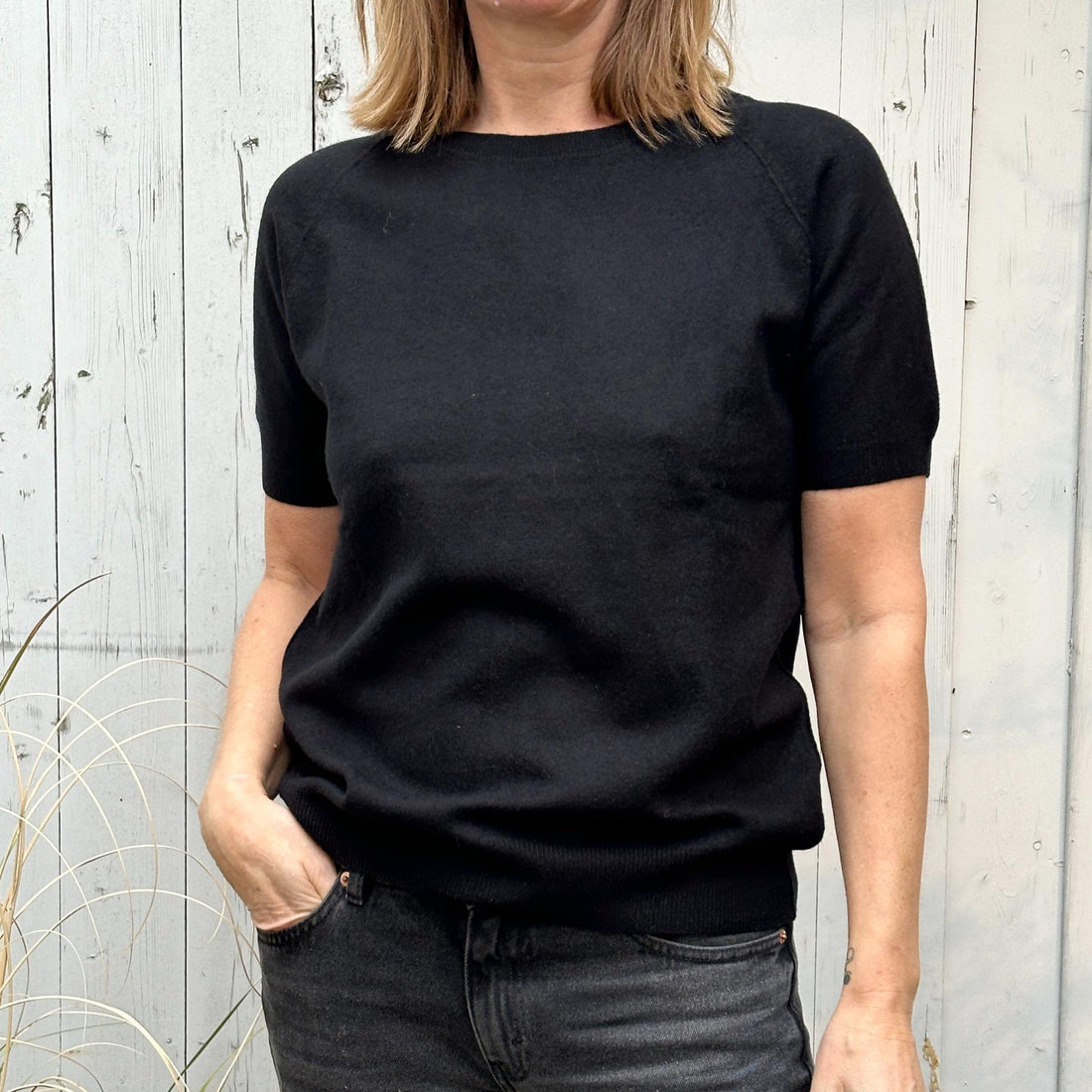 Raglan S/S Crew Neck - Velvet Black