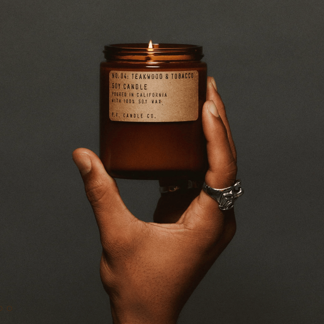Vegansk Soya Duftlys - No. 04 Teakwood &amp; Tobacco