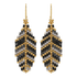 Smukke øreringe formet som blade. De er lavet af små fine perler i guld, sort og grå. Dette er den store str.