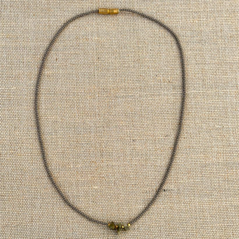 NURI Perlehalskæde m. Labradorite - Antracite