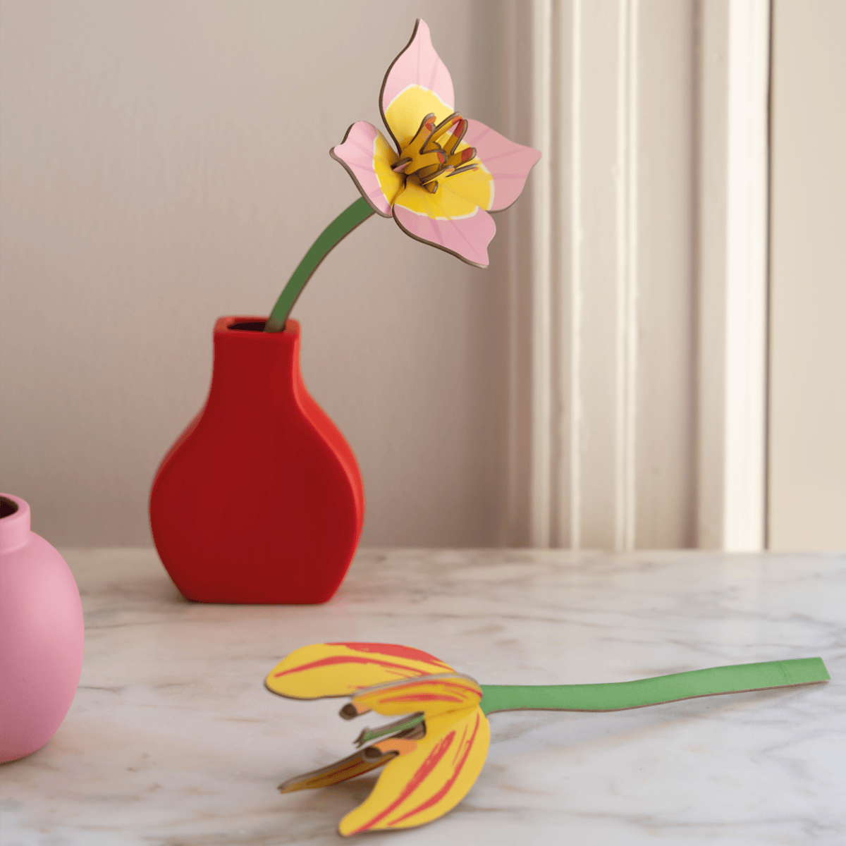 Blushing Tulip papblomst fra Studio Roof i lyserød og gul