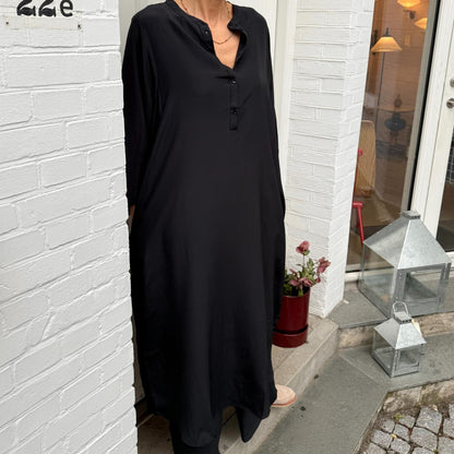 Madrid Kjole - Silke - Black