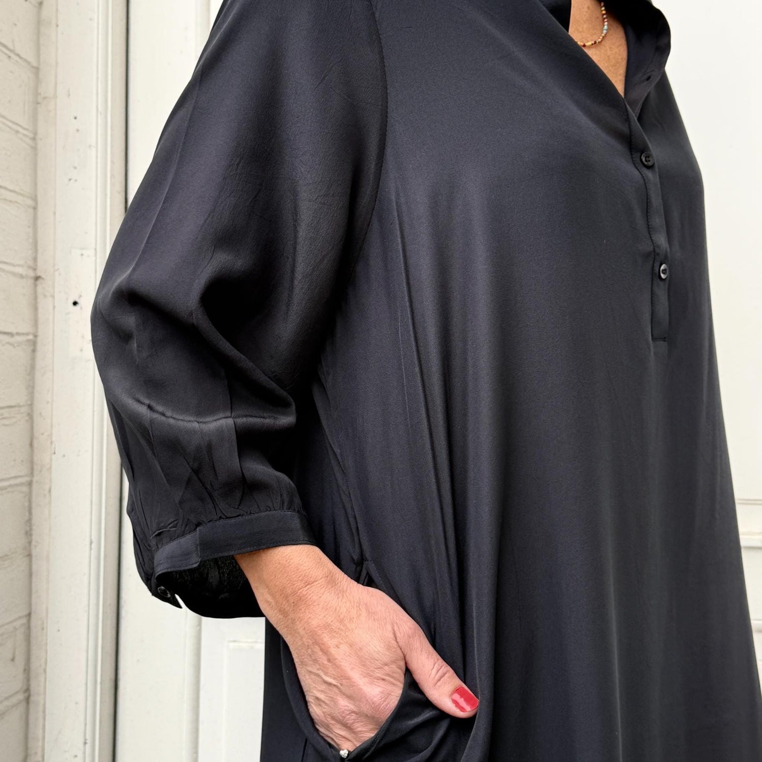 Madrid Kjole - Silke - Black