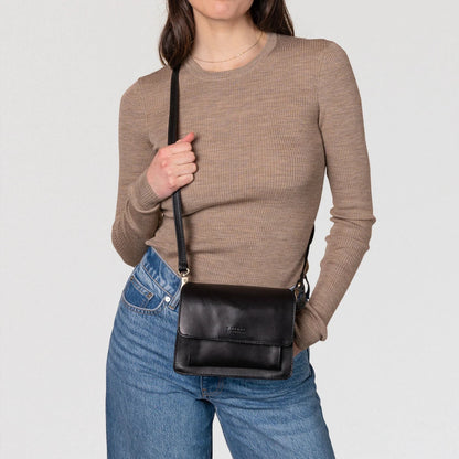 O My Bag Harper Mini i sort med tidløst harmonikadesign