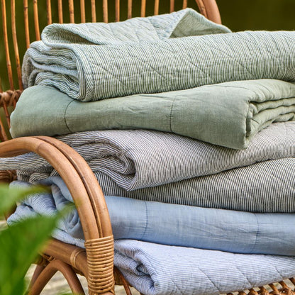 Vattæppe - Bomuld - Hvid m. Støvgrønne Mælkedrengestriber (81)