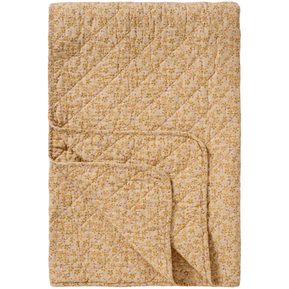 Fin beige og gul vattæppe fra Ib Laursen med blomster og lyserøde blade