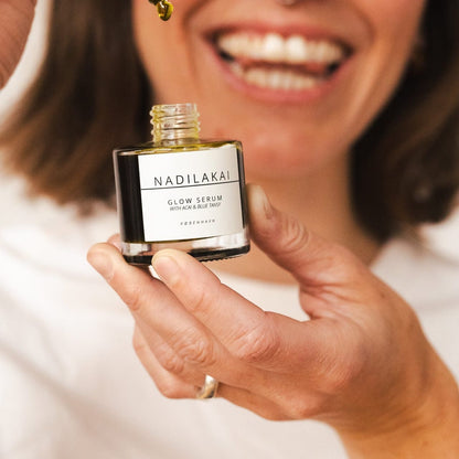 Nadilakai Glow Serum til fugt, næring og glød i huden