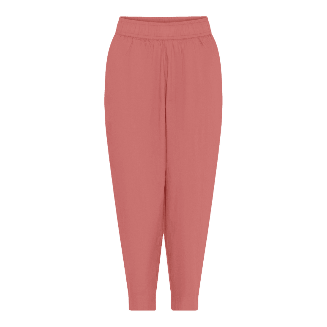 Oslo ankelbuksen fra FRAU er med ekstra plads til numse og lår, men går ind forneden ved benene. Disse er i bomuld og i rosa