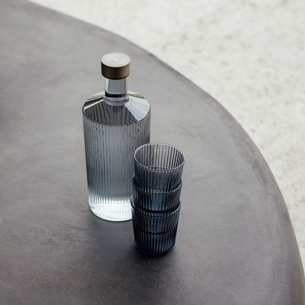 Vandglas fra Paveau Glassware. Her i farven &