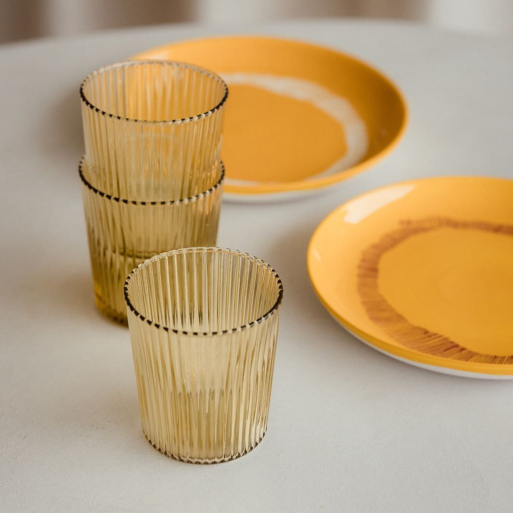 Vandglas fra Paveau Glassware. Her i farven &