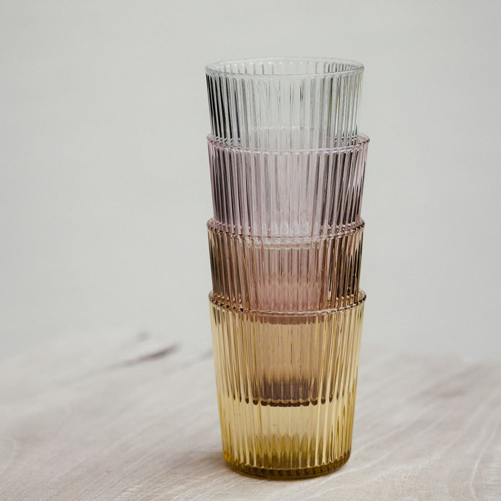Vandglas fra Paveau Glassware. Her i farven &