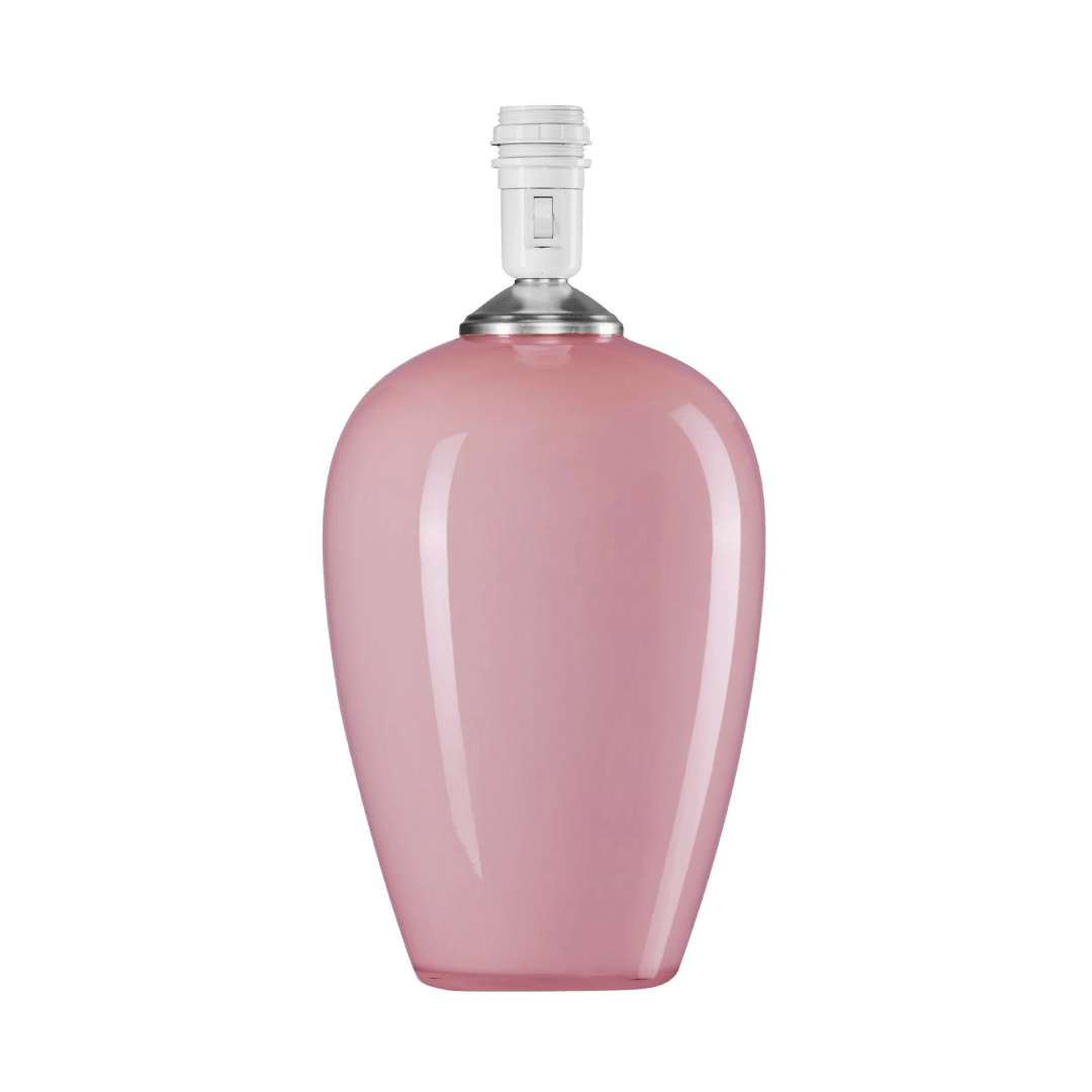 Stor og fyldig mundblæst glaslampe fra den danske virksomhed Pink Rose. Denne glaslampe er i farven rosa opal, som er en fin lyserød
