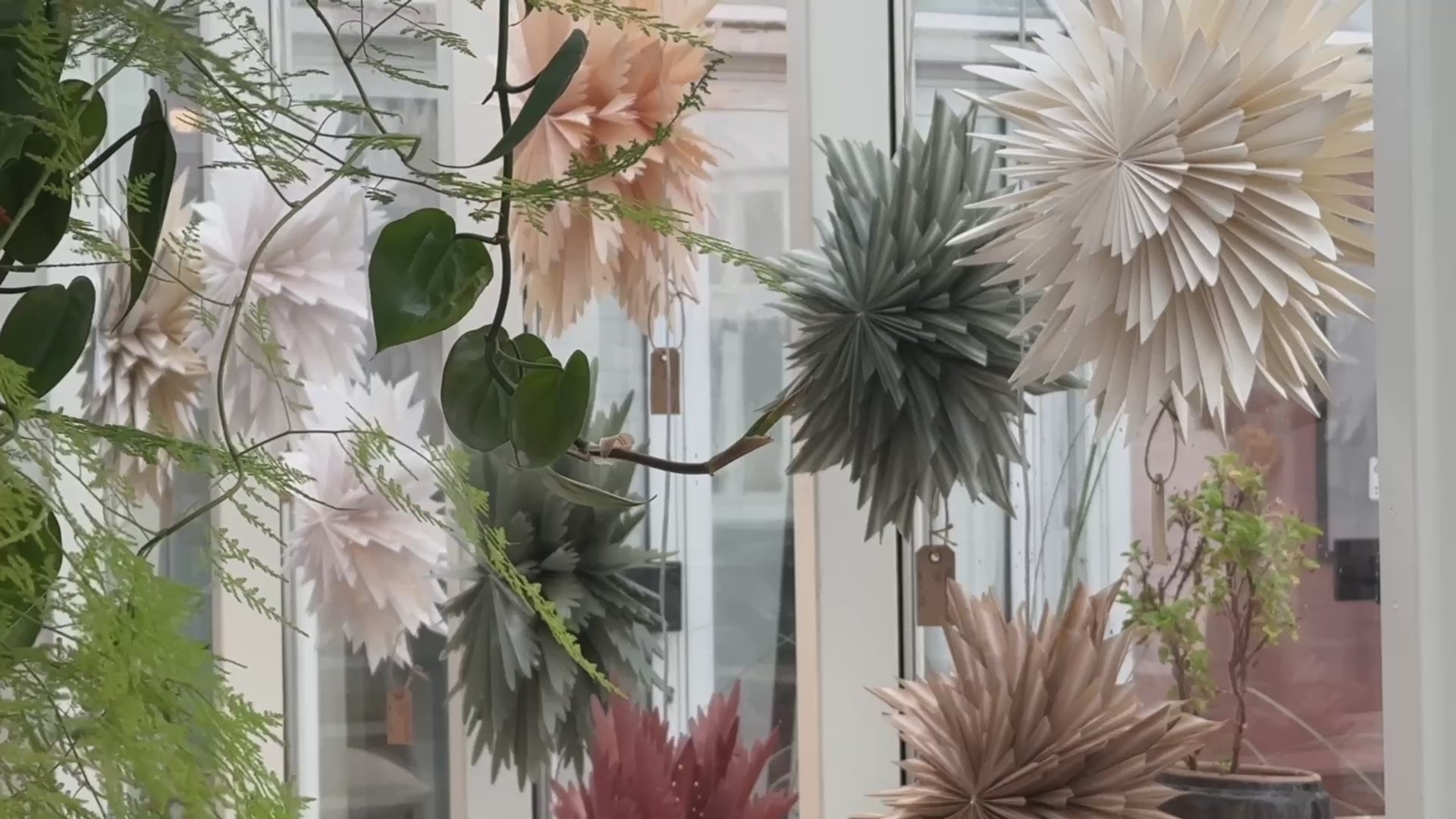 Indlæs video: Video fra Balsalens butik i Aarhus C