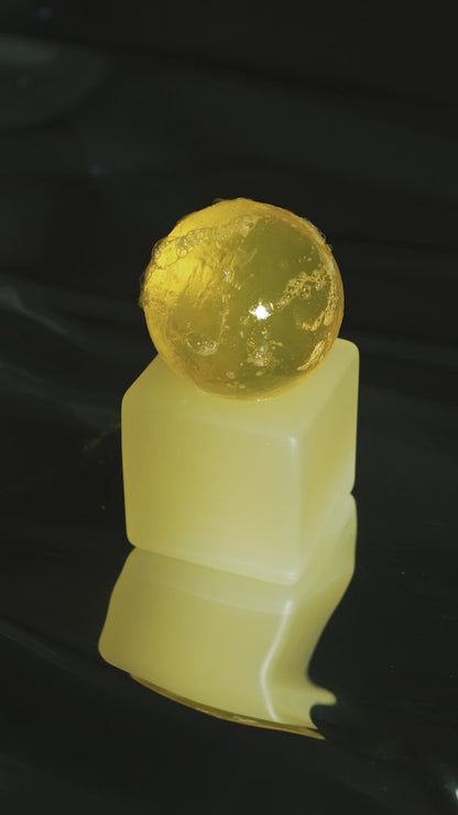 Skulpturel sæbe til badeværelset med citron, mynte og bergamot