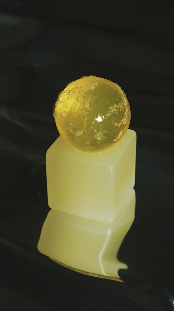 Skulpturel sæbe til badeværelset med citron, mynte og bergamot