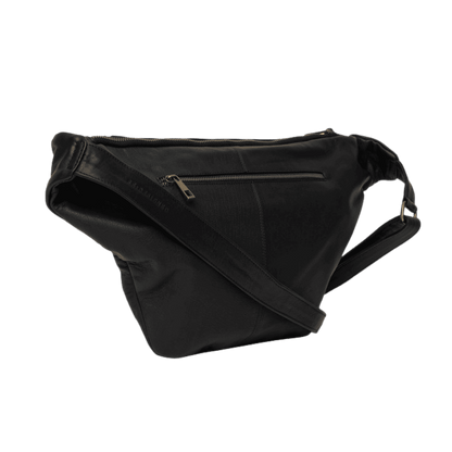 Merla er en stor bumbag taske fra ReDesigned. Denne er i farven black som er en sort læder