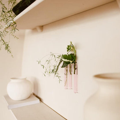 WallLeaf 3-pack vægvaser i pink glas med magnetisk montering til stiklinger og blomster