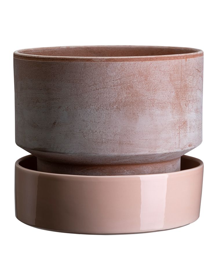 Underskål der passer til The Hoff Pot. Hver underskål er lavet i hånden med præcision og dygtighed, for et optimalt og elegant resultat. Mix og match præcis som du vil - du vælger blot samme størrelse i underskål som potte.