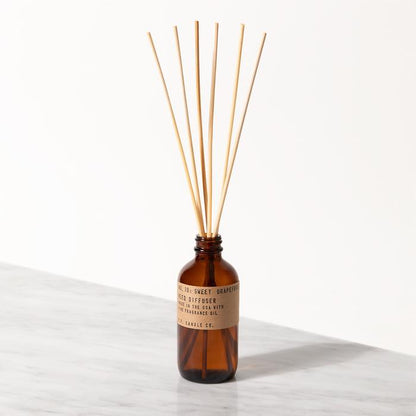 Duftpinde fra PF Candle Co med Sweet Grapefruit