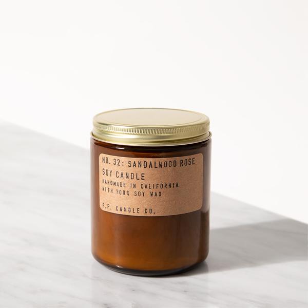 PF Candle Co duftlys med duften Sandalwood Rose