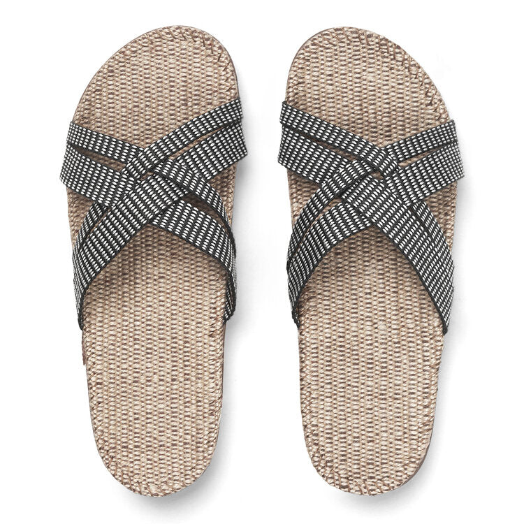 Shangies woman 1, black stripes, en let sort og hvid sandal lavet i natur jute