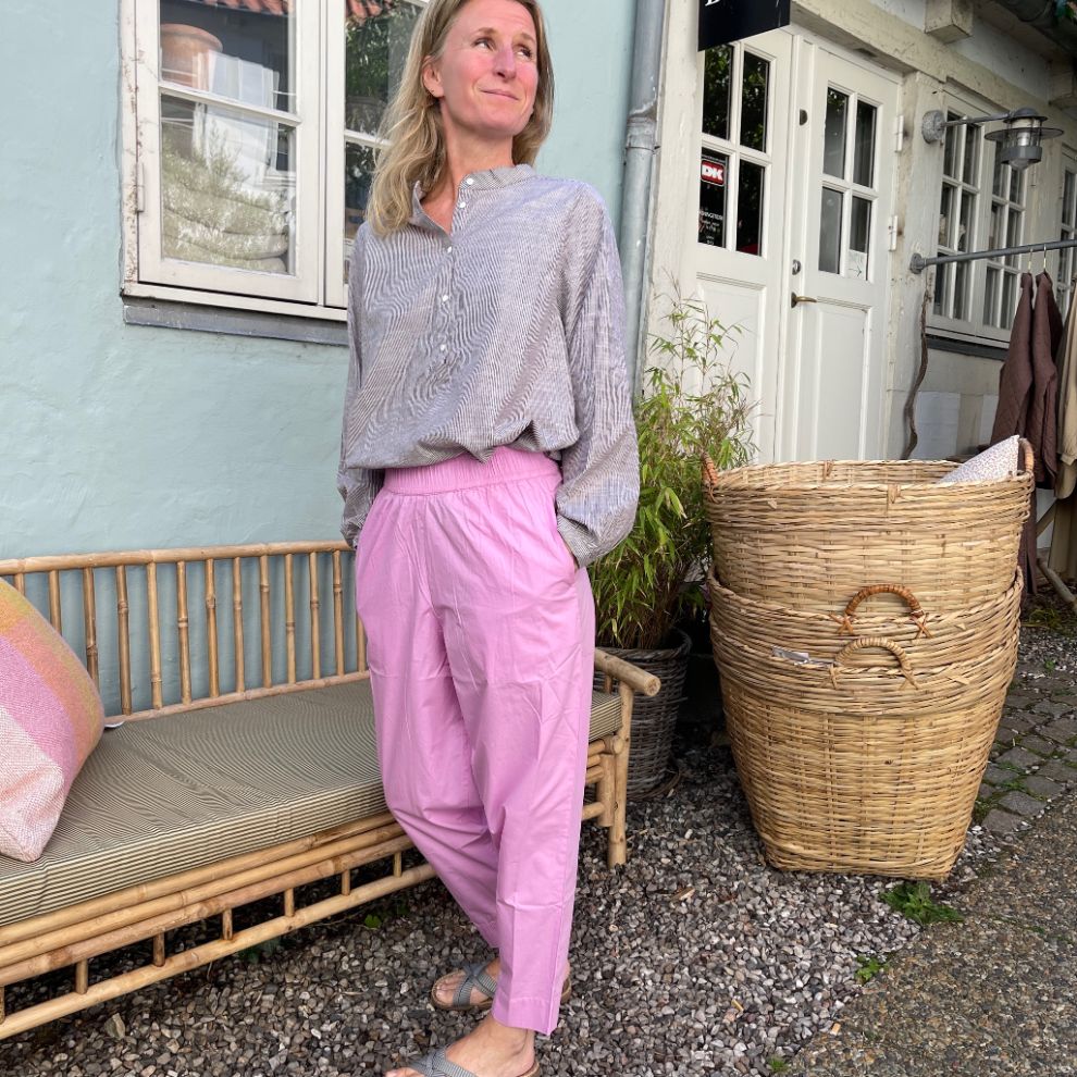 Frau, Oslo, Pink Bukser i Økologisk - Balsalen.dk