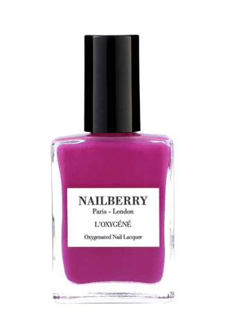 L'Oxygéné Nail Polish, Hollywood Rose er en klassisk pink neglelak. Den åndbare neglelak er fugtgennemtrængelig og vegansk