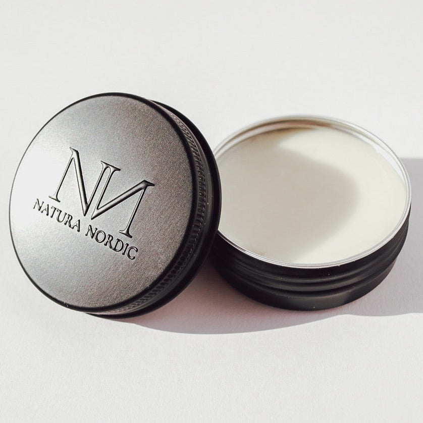 Melbourne Duftfri er - som du måske havde gættet - uden æteriske olier og dermed parfumefri. Den er derfor perfekt til personer som har parfumeallergi eller generelt har følsom hud ved brug af produkter med duft i.